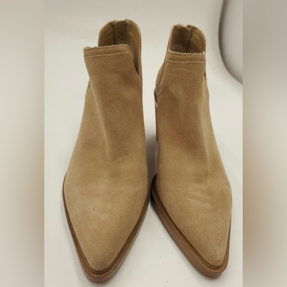 Vince Camuto Women’s Riggie Boot Tortilla Suede Size 8.5 - Picture 1 of 6